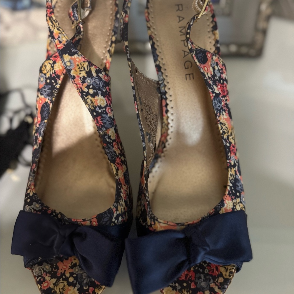 6 pairs of shoes size 10.. all for$150 Edelman Black and Cream Peep-Toe Wedges - Picture 6 of 14
